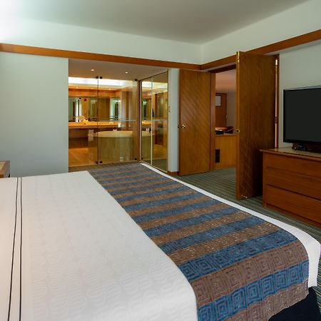 Sonesta Hotel El Olivar Лима Екстериор снимка A bedroom at the hotel