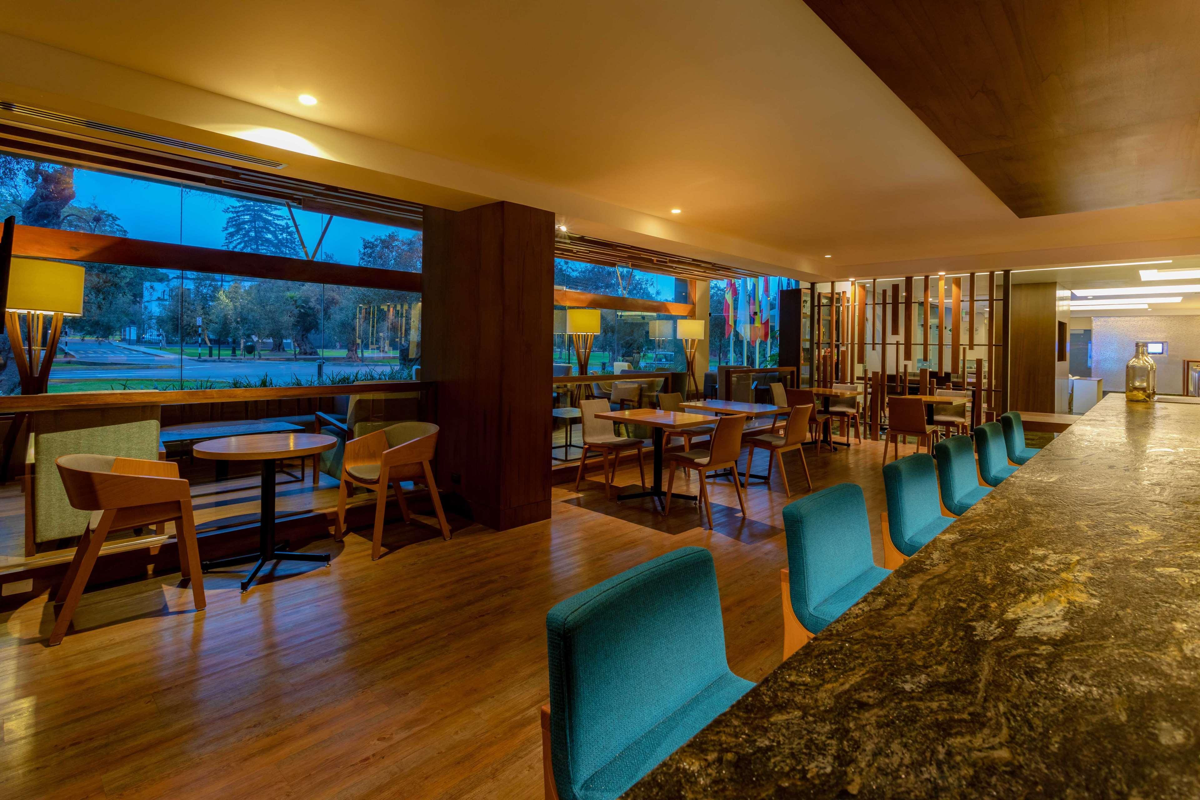 Sonesta Hotel El Olivar Лима Екстериор снимка The Bar