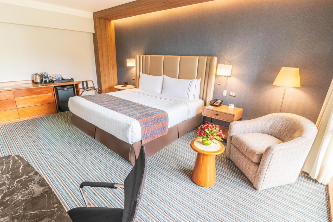 Sonesta Hotel El Olivar Лима Екстериор снимка