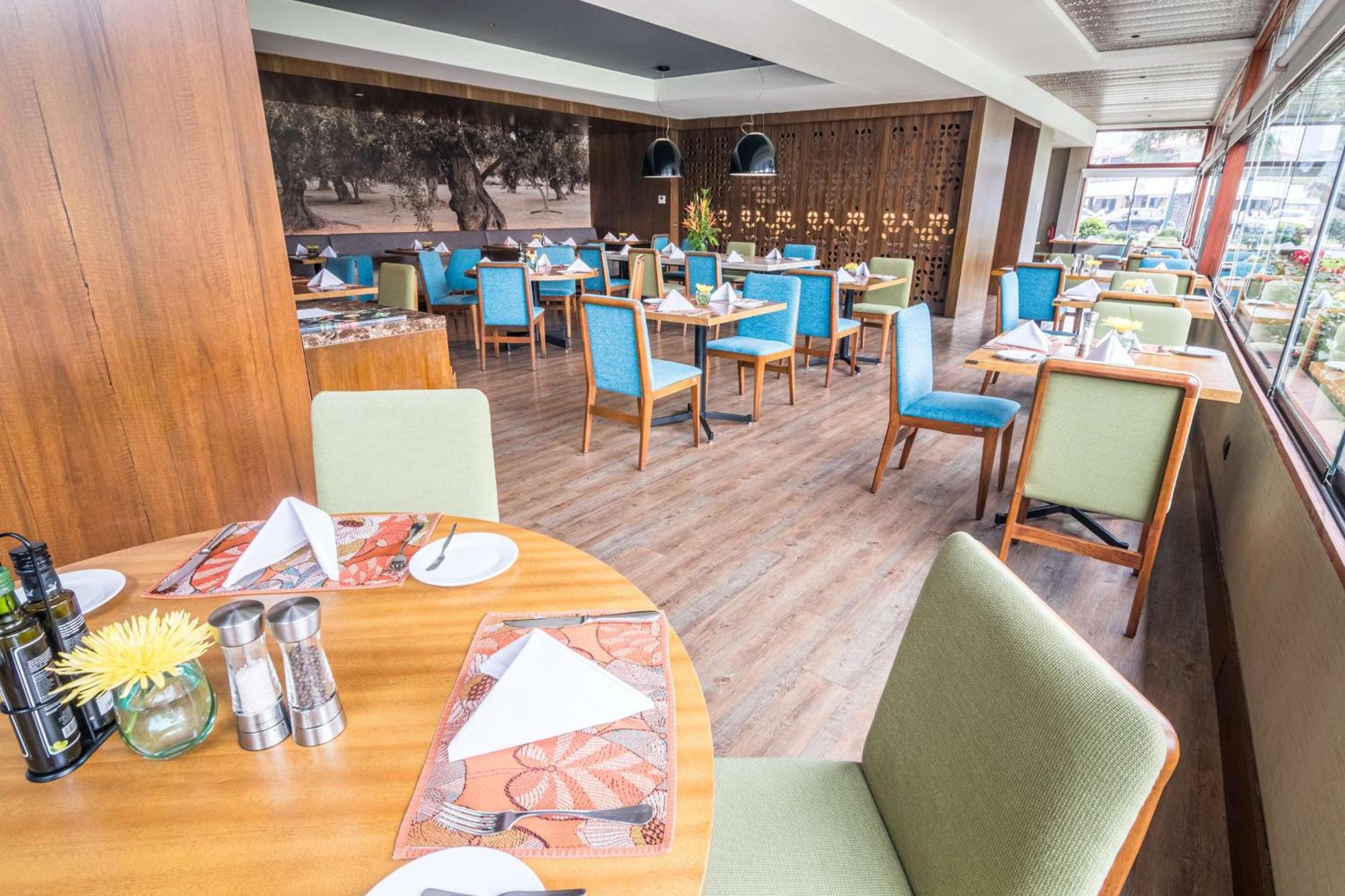 Sonesta Hotel El Olivar Лима Екстериор снимка